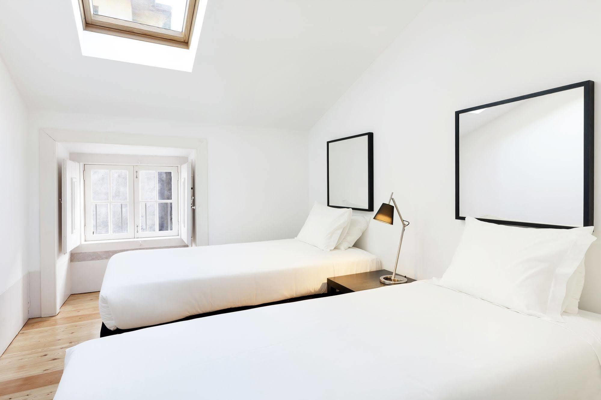 Freedom Serviced Apartments - Cais Do Sodre Lisbon Exterior photo