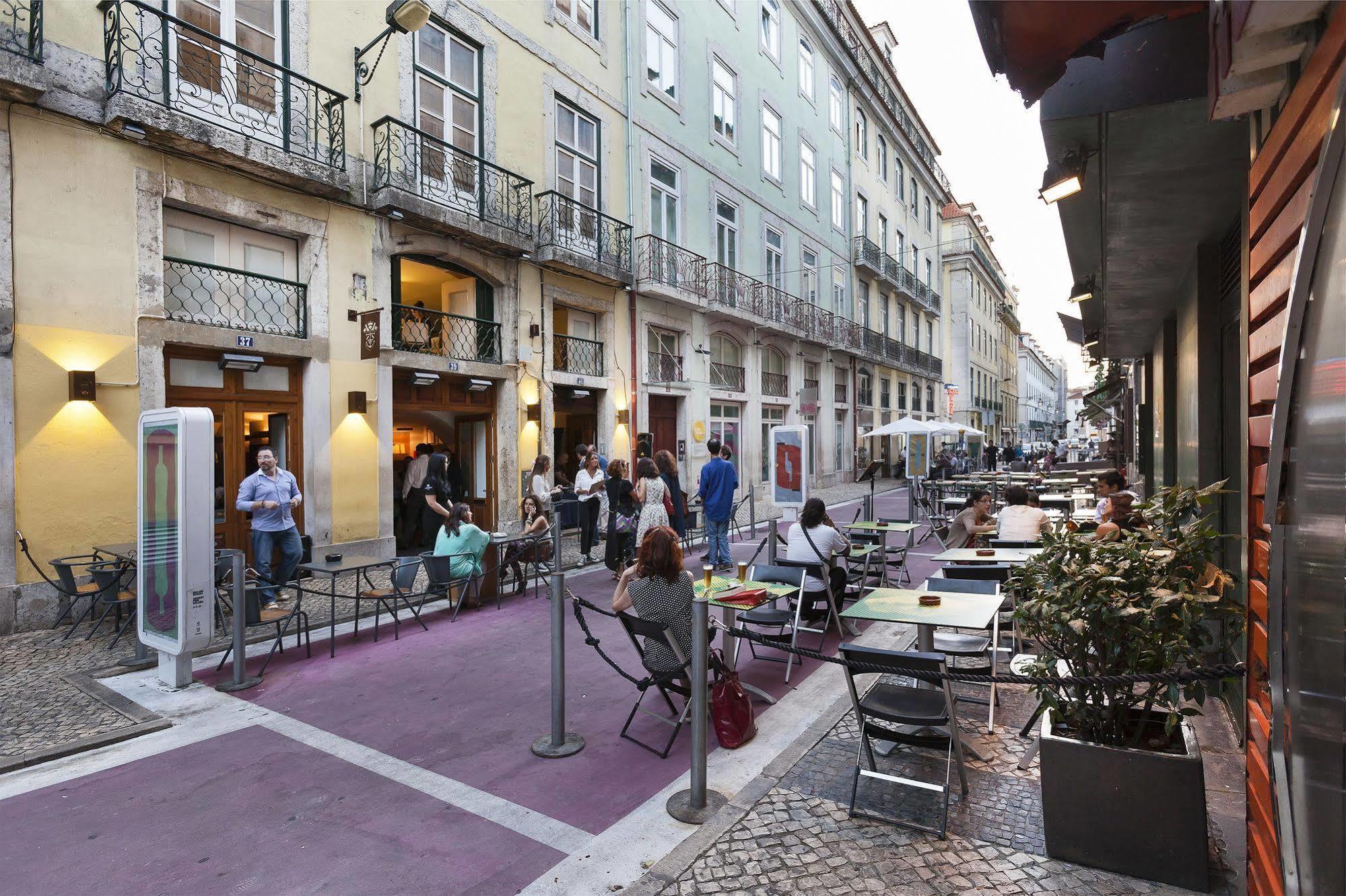 Freedom Serviced Apartments - Cais Do Sodre Lisbon Exterior photo