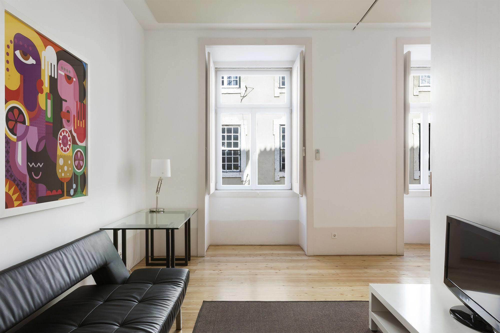 Freedom Serviced Apartments - Cais Do Sodre Lisbon Exterior photo
